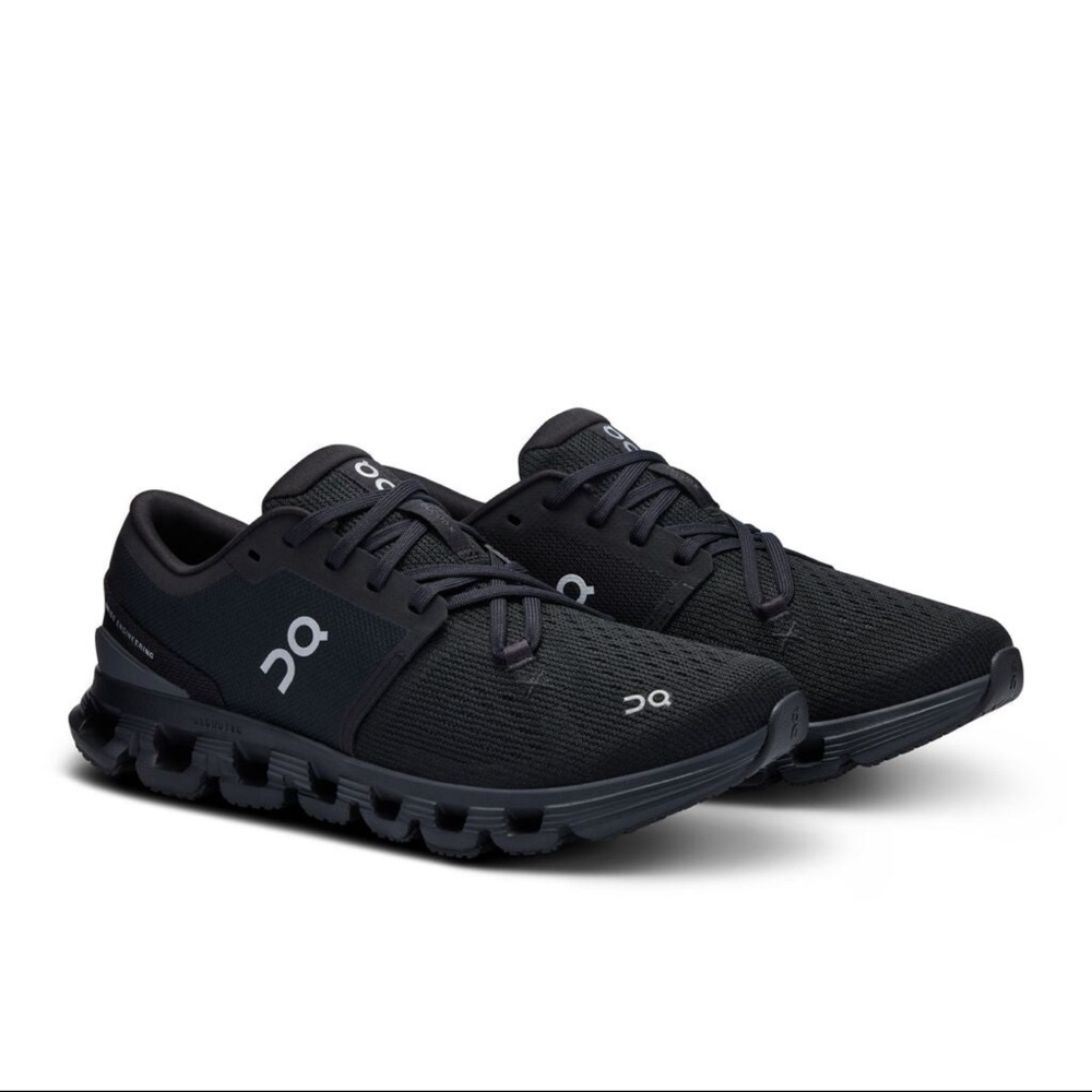 On Running Women's Black Cloudswift Athletic Shoes